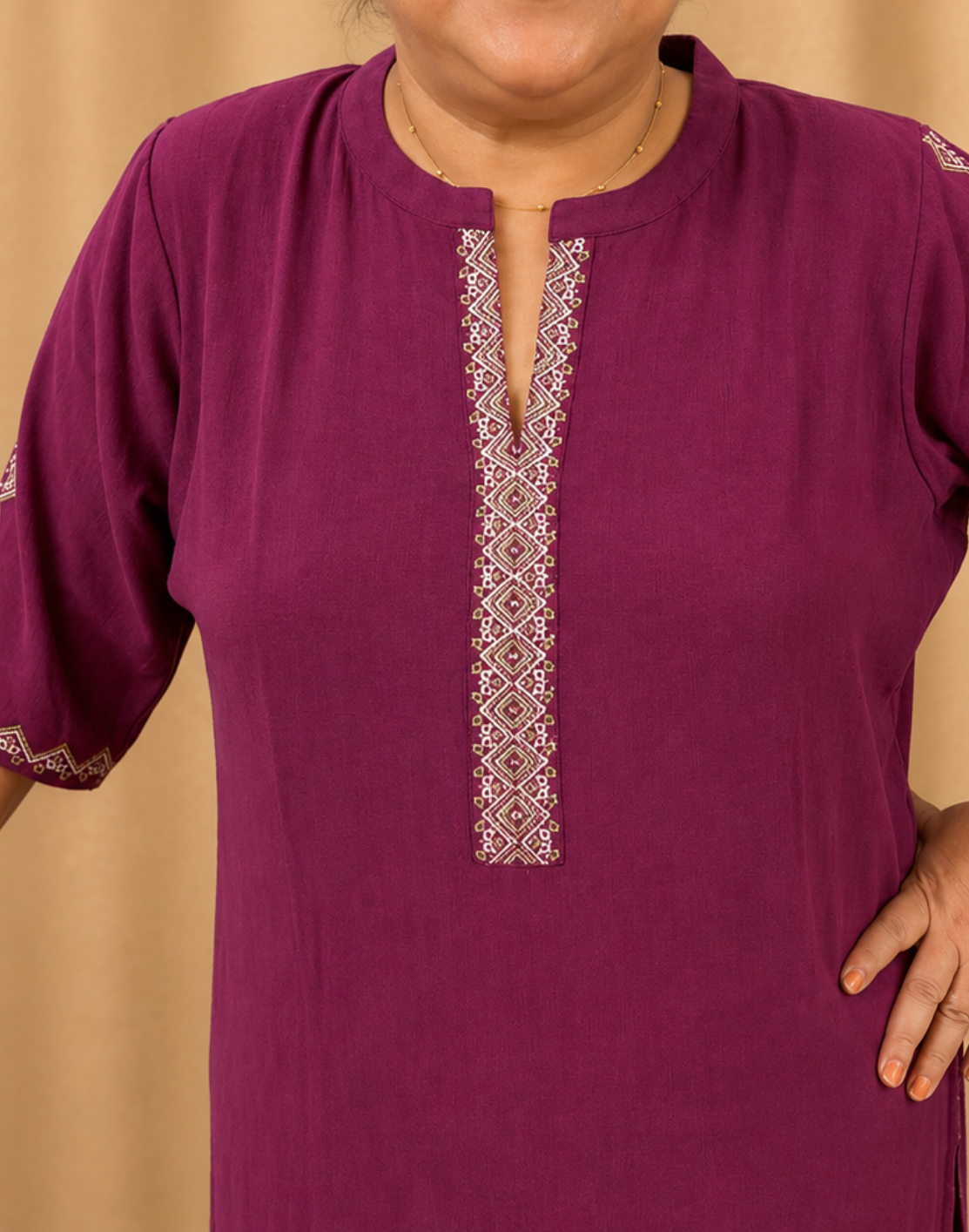 Khwaabh Plum Embroidered Straight Kurta