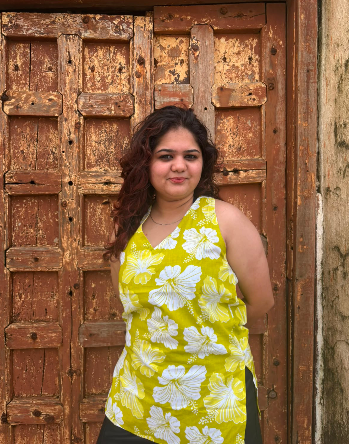 Gulmohar Halter Kurti