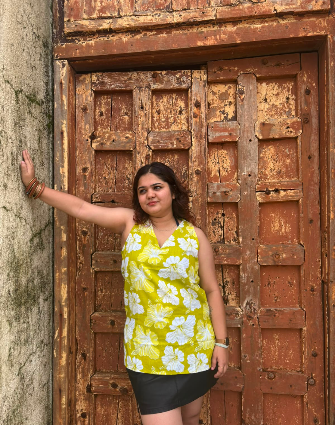 Gulmohar Halter Kurti
