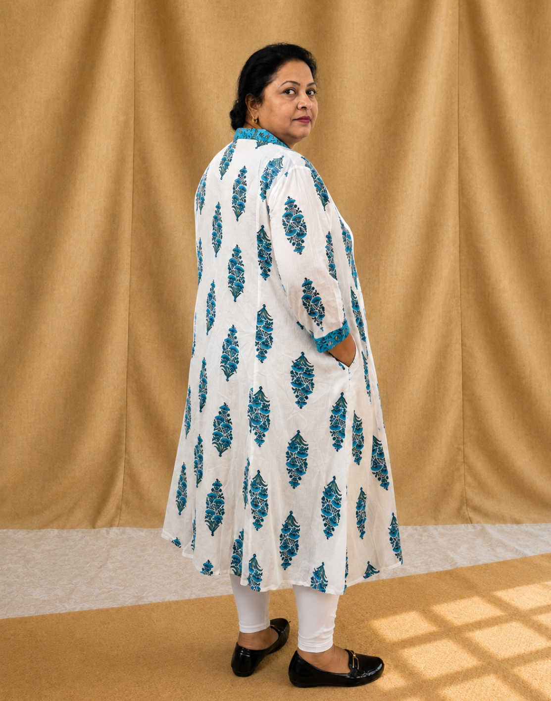 Khwaabh White & Turquoise Floral Printed Flared Kurti
