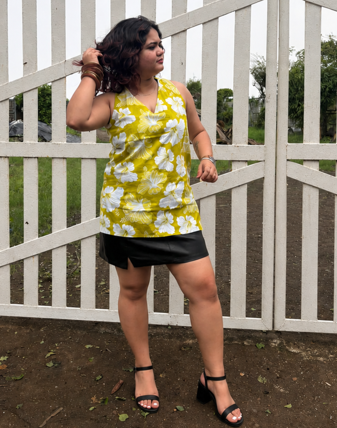 Gulmohar Halter Kurti