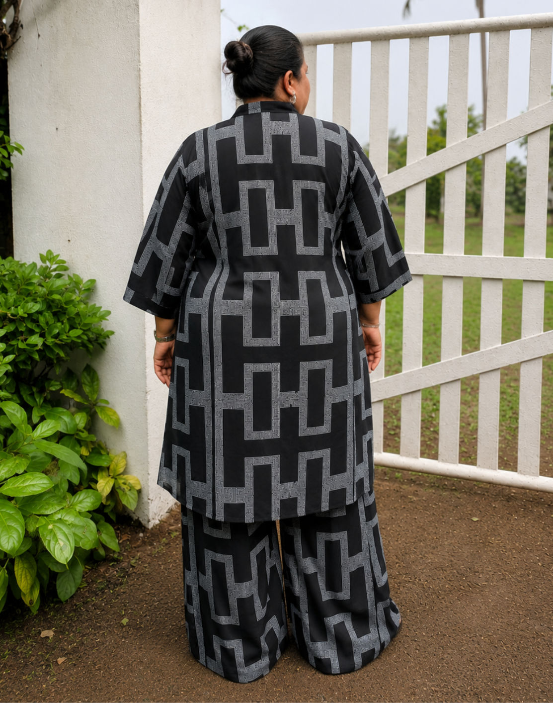 Noir Maze Printed Co-Ord Set with Pocket